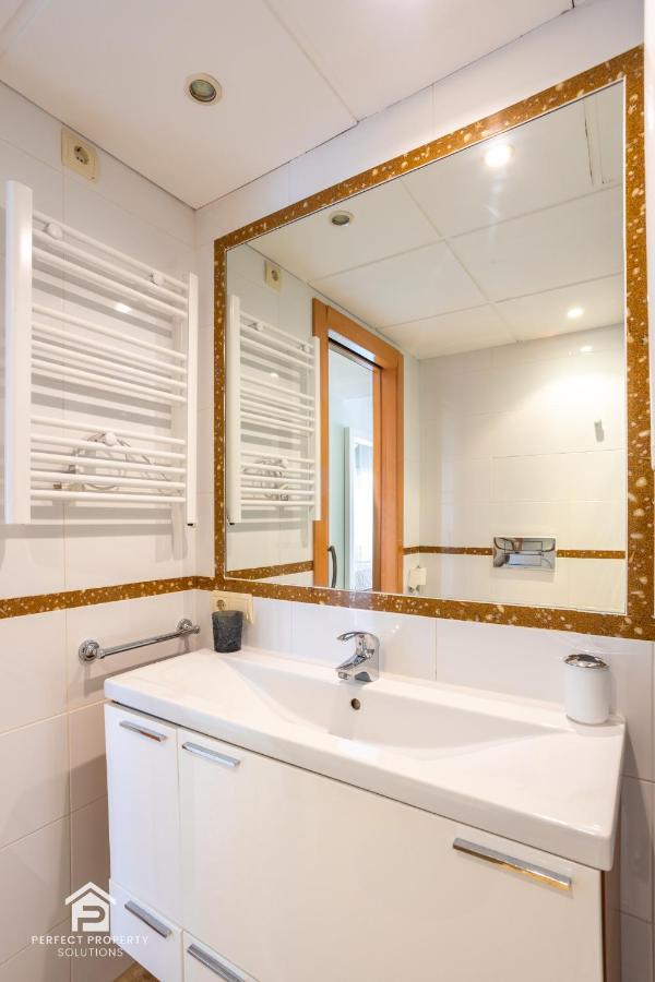 Apartment Aguamarina On The Beach Front 马拉加 外观 照片