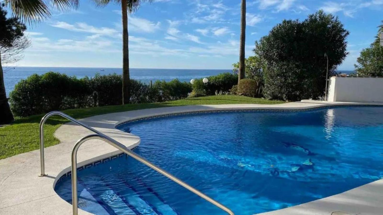 Apartment Aguamarina On The Beach Front 马拉加 外观 照片